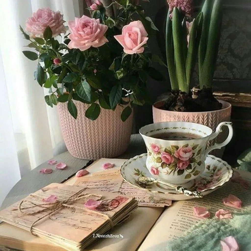  فنجان با طراحی آنتیک لاکچری