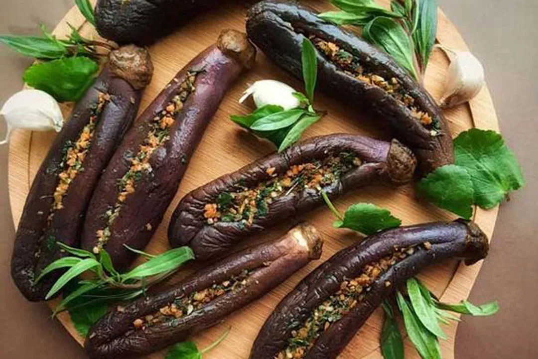 طرز تهیه و مواد لازم ترشی بادمجان شکم پر