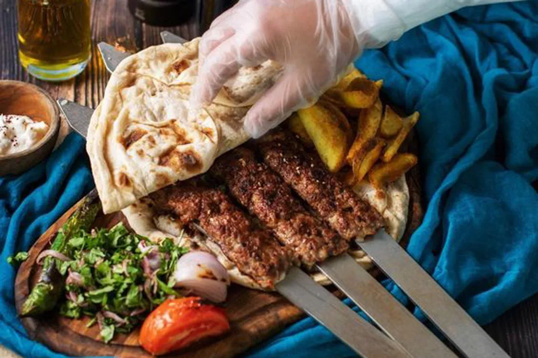 طرز تهیه و مواد لازم کباب کوبیده خانگی