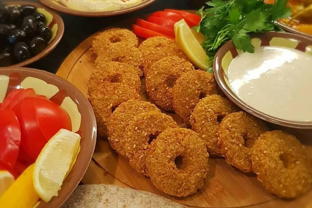 طرز تهیه و مواد لازم دونات مرغ
