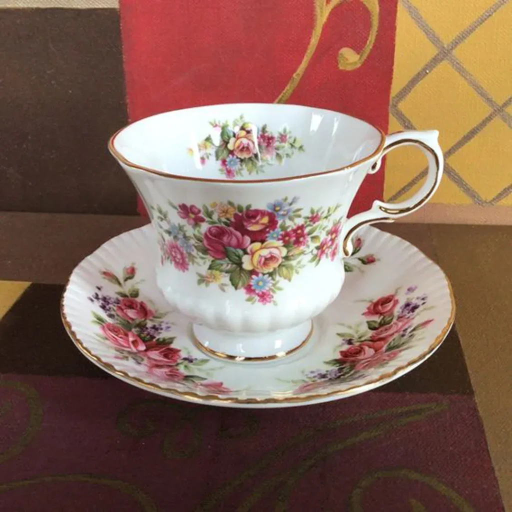 فنجان گلدار لاکچری