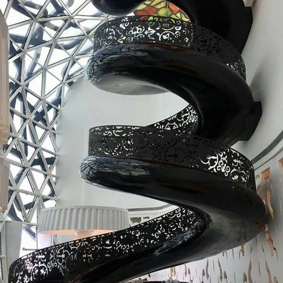 راه پله پیچی