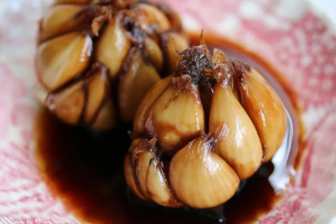 سیر ترشی و خواص بی نظیر آن برای سلامتی