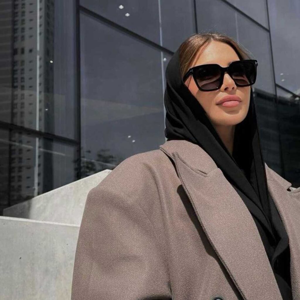 چگونه عینک آفتابی می‌تواند استایل شما را خاص کند؟
