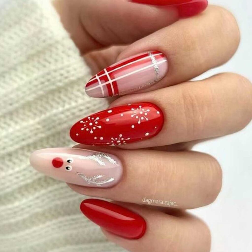 طراحی ناخن با رنگ‌های زمستانی و یلدایی
