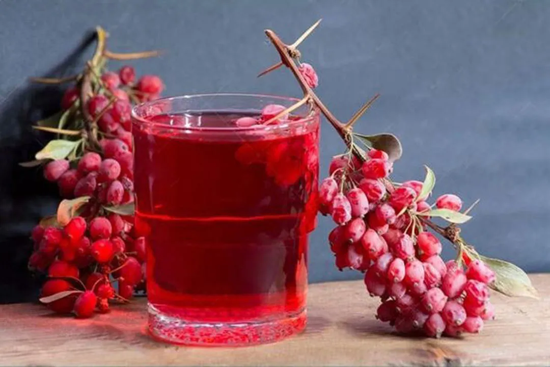 طرز تهیه و مواد لازم دمنوش زرشک