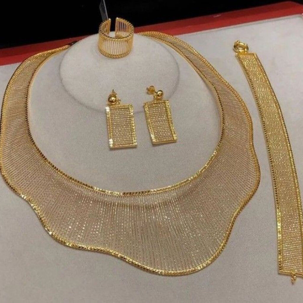 سرویس طلای زنانه زیبا