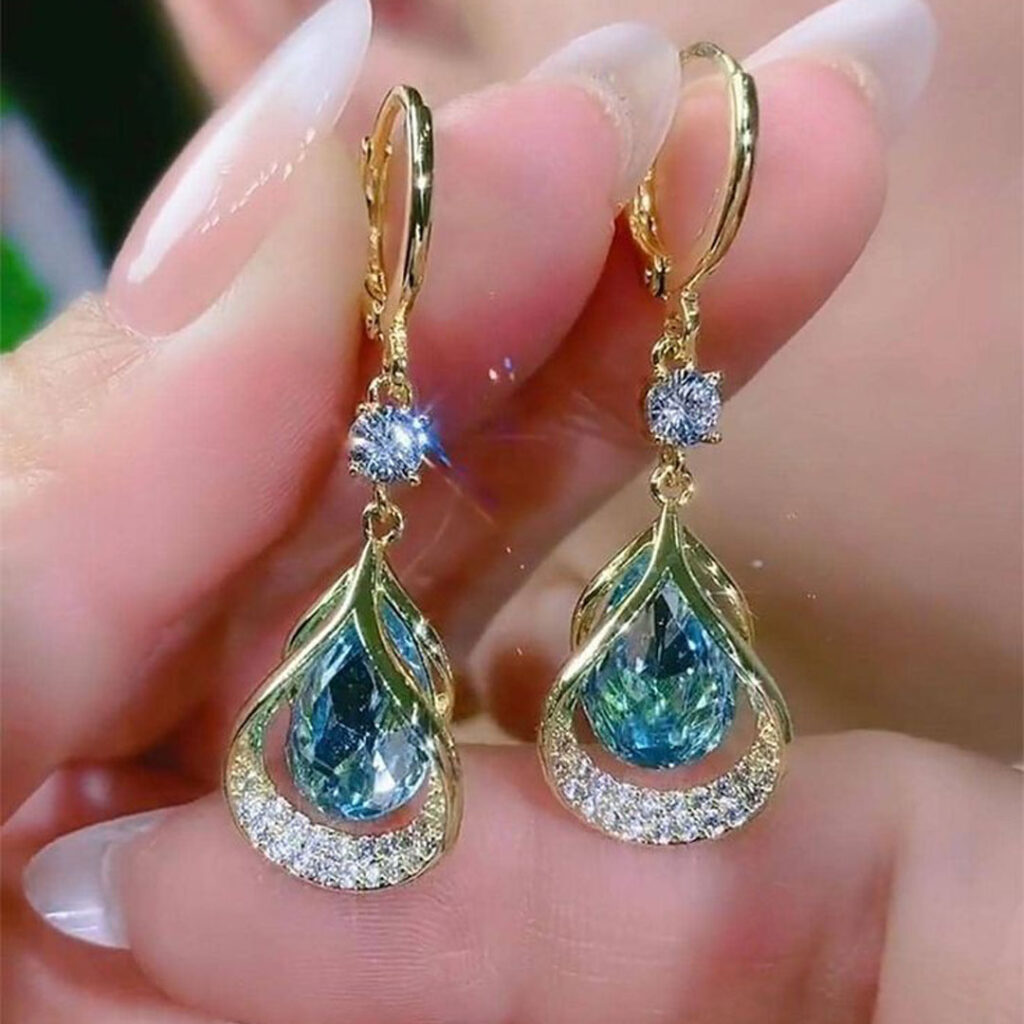 گوشواره زنانه طلا با سنگ آبی شیک