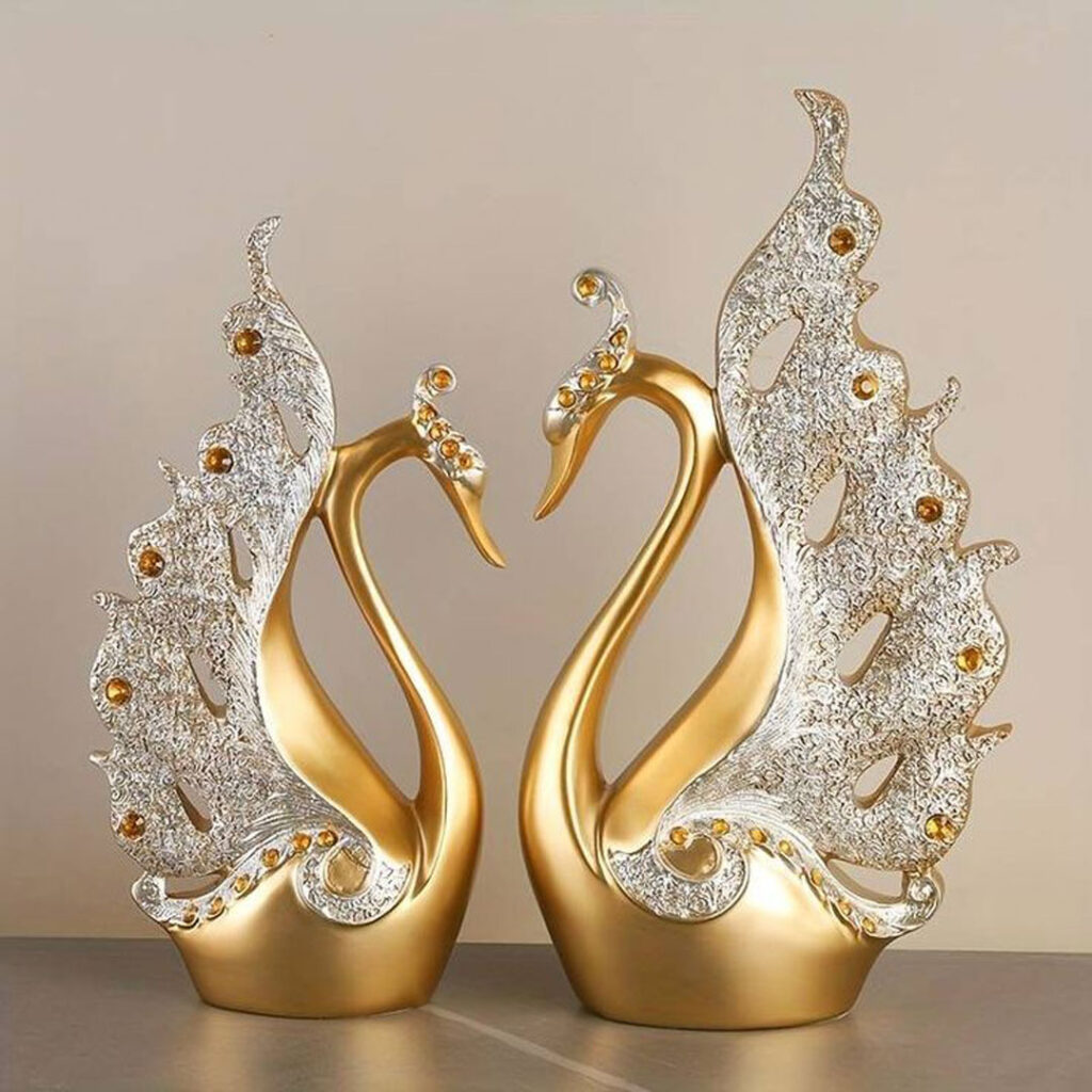 اکسسوری دکوری طلایی طرح طاووس