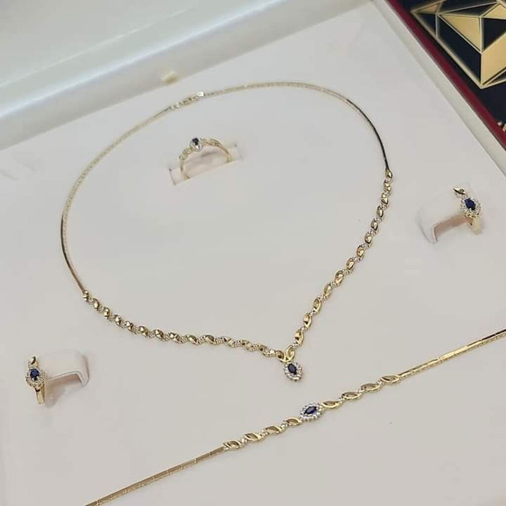 سرویس جواهرات ظریف و خاص
