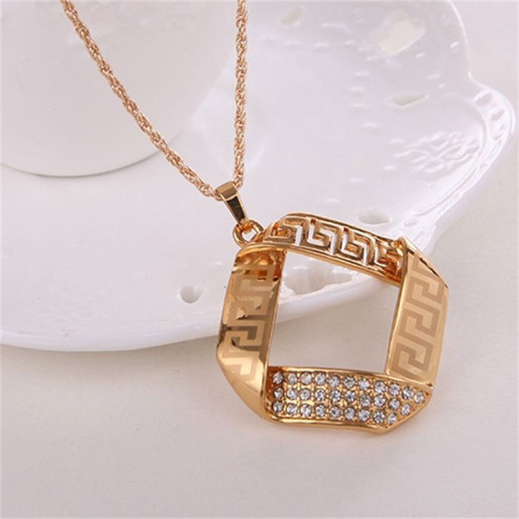 گردنبند زنانه ورساچه ظریف