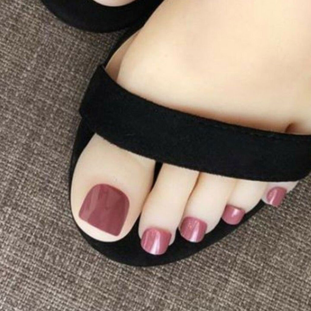 رنگ لاک ژل ناخن پا خاص