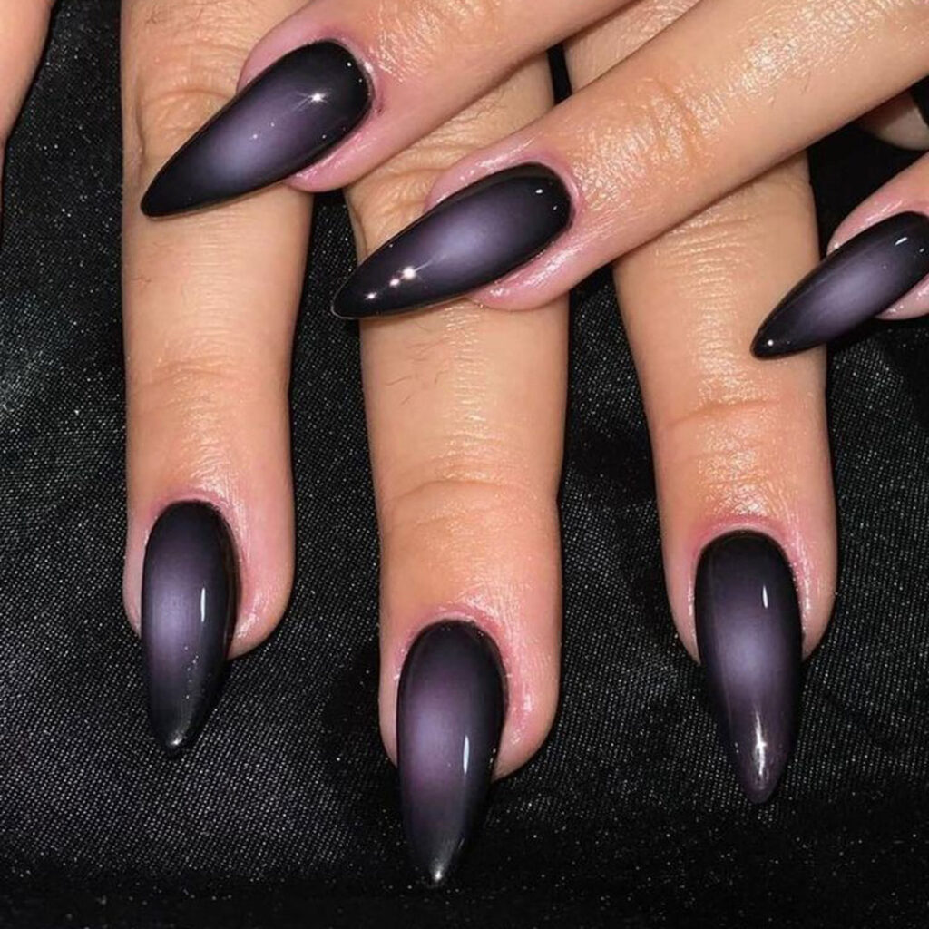 سایه روشن ناخن بنفش
