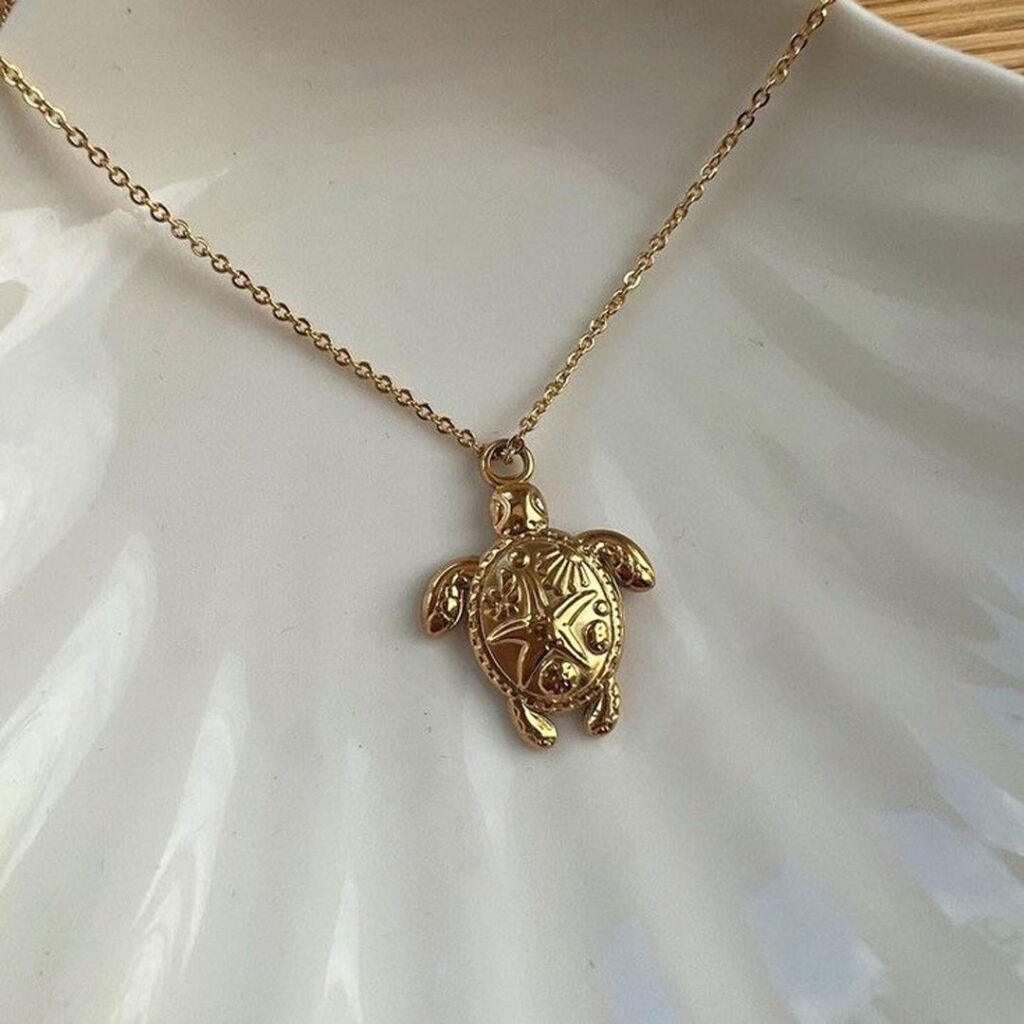 گردنبند دخترانه طلا با طرح لاک پشت شیک