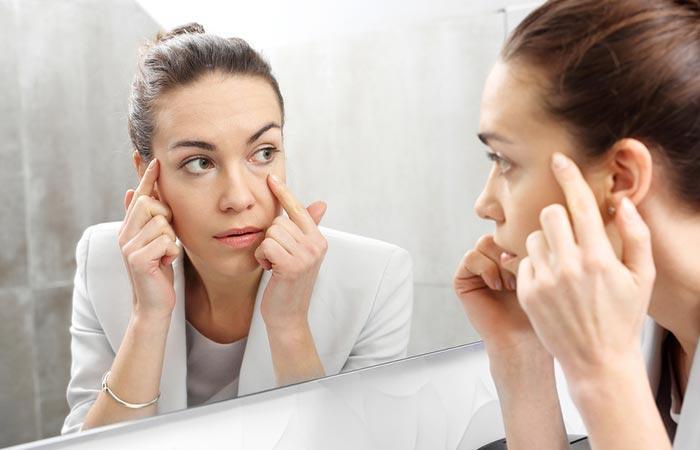 پوست یه خانم به خاطر کمبود کلاژن داره پیر میشه
غذاهای سرشار از کلاژن