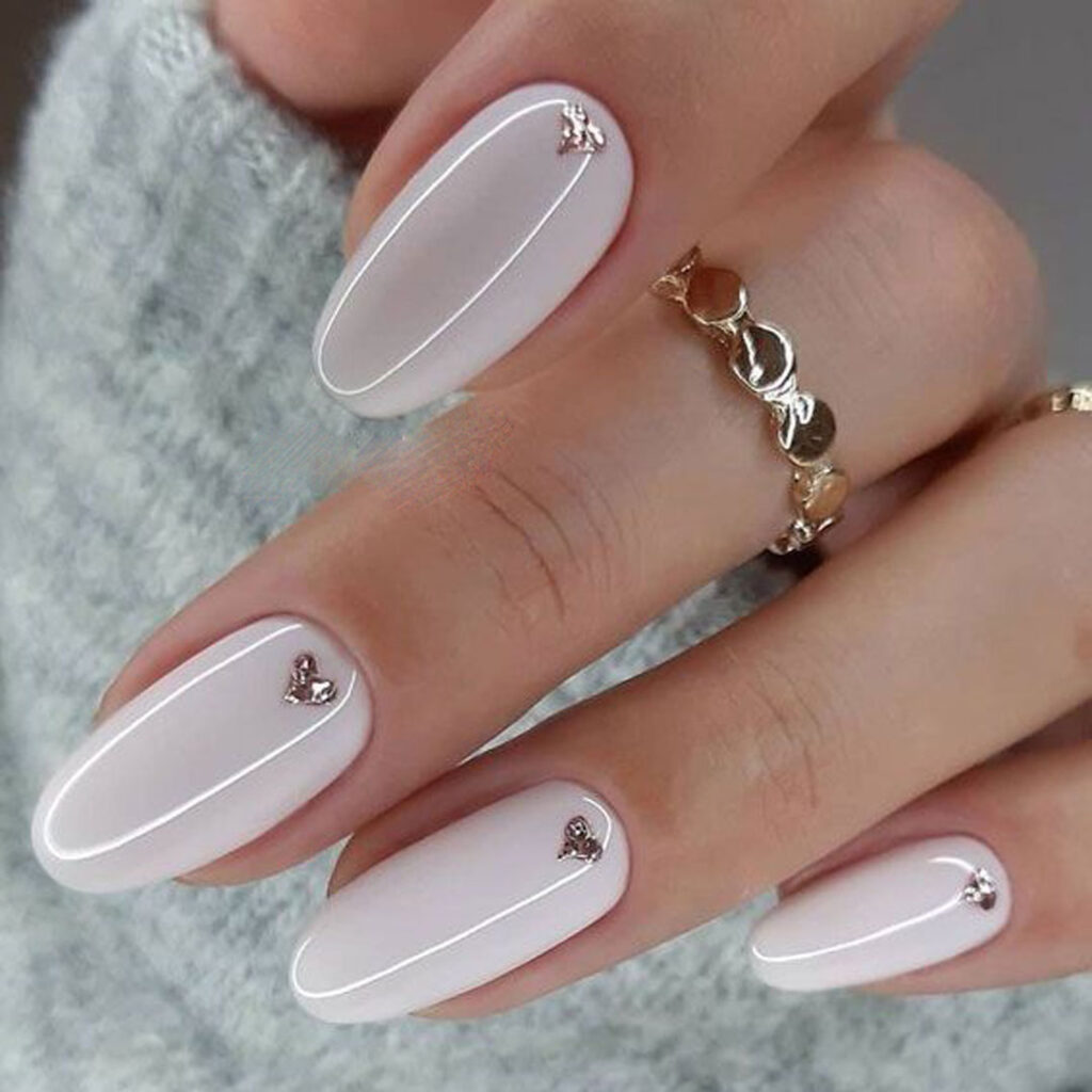 ناخن با طراحی مینیمال و زیبا
