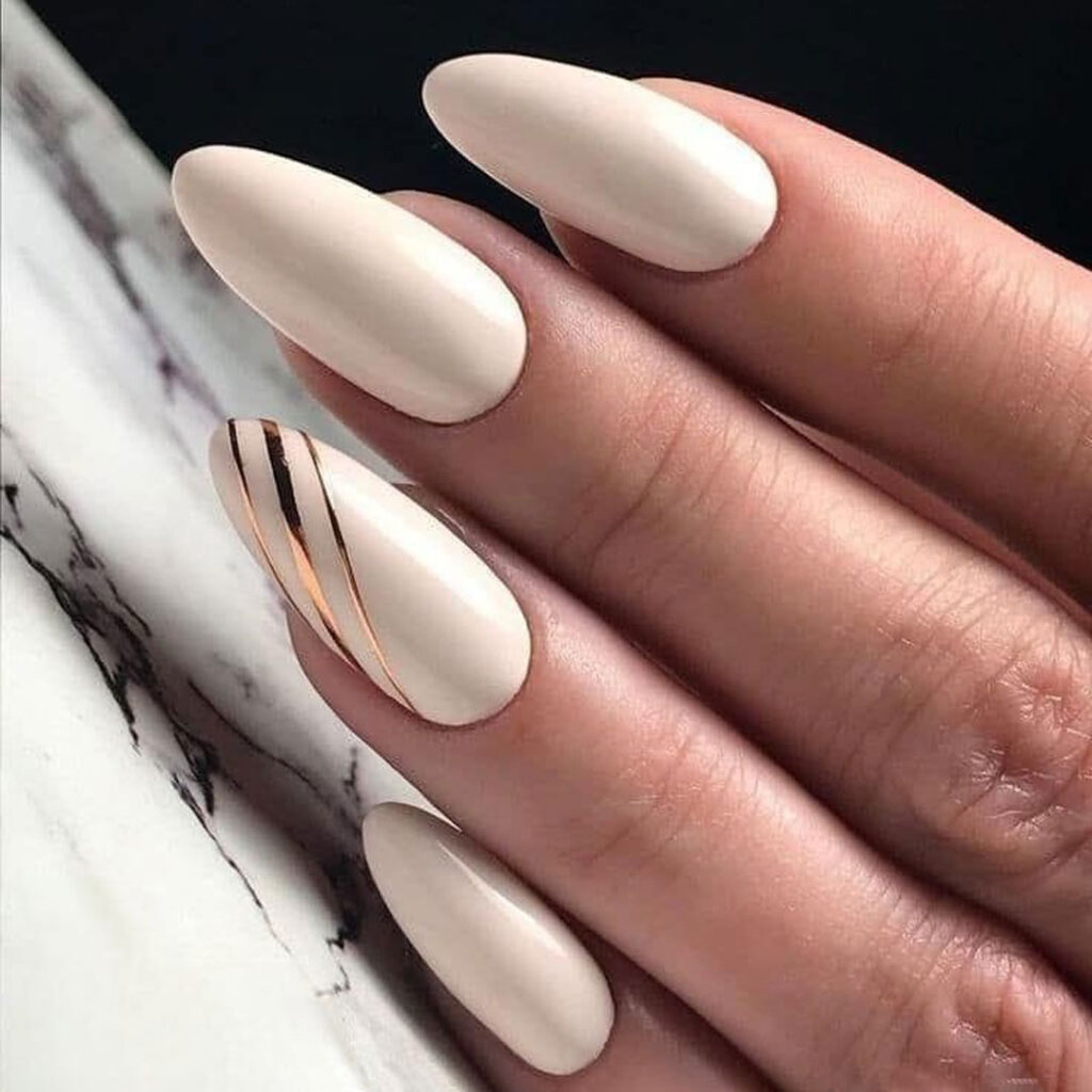 ناخن با طراحی مینیمال و مدرن