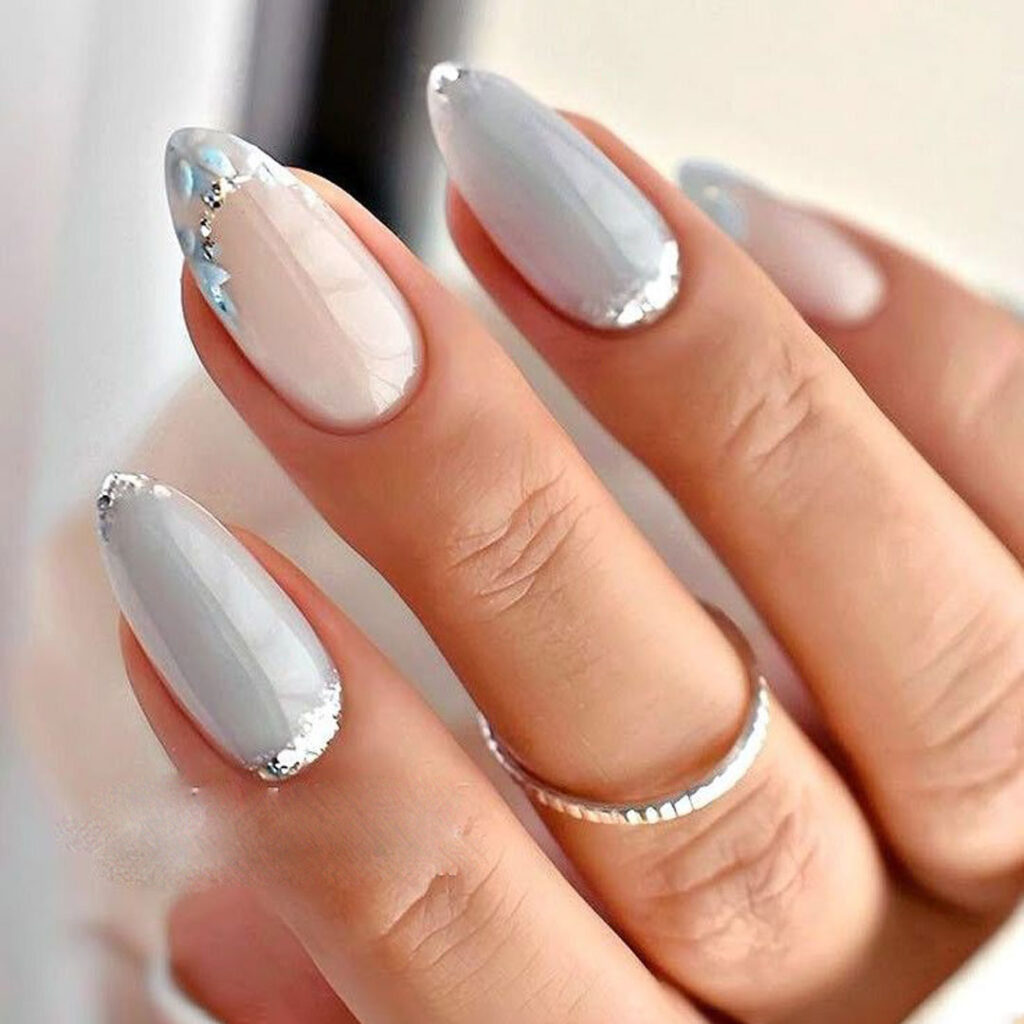 ناخن با طراحی مینیمال و شیک