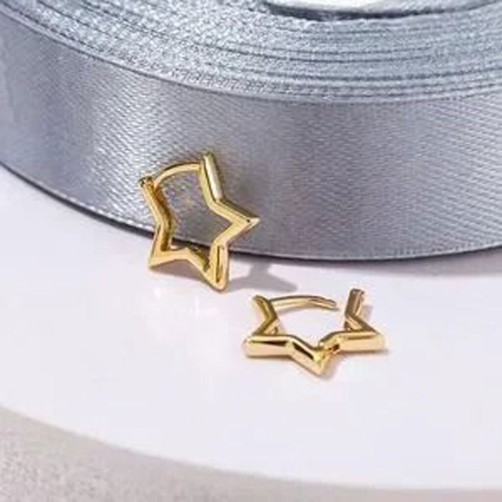 گوشواره با طرح ستاره مینیمال