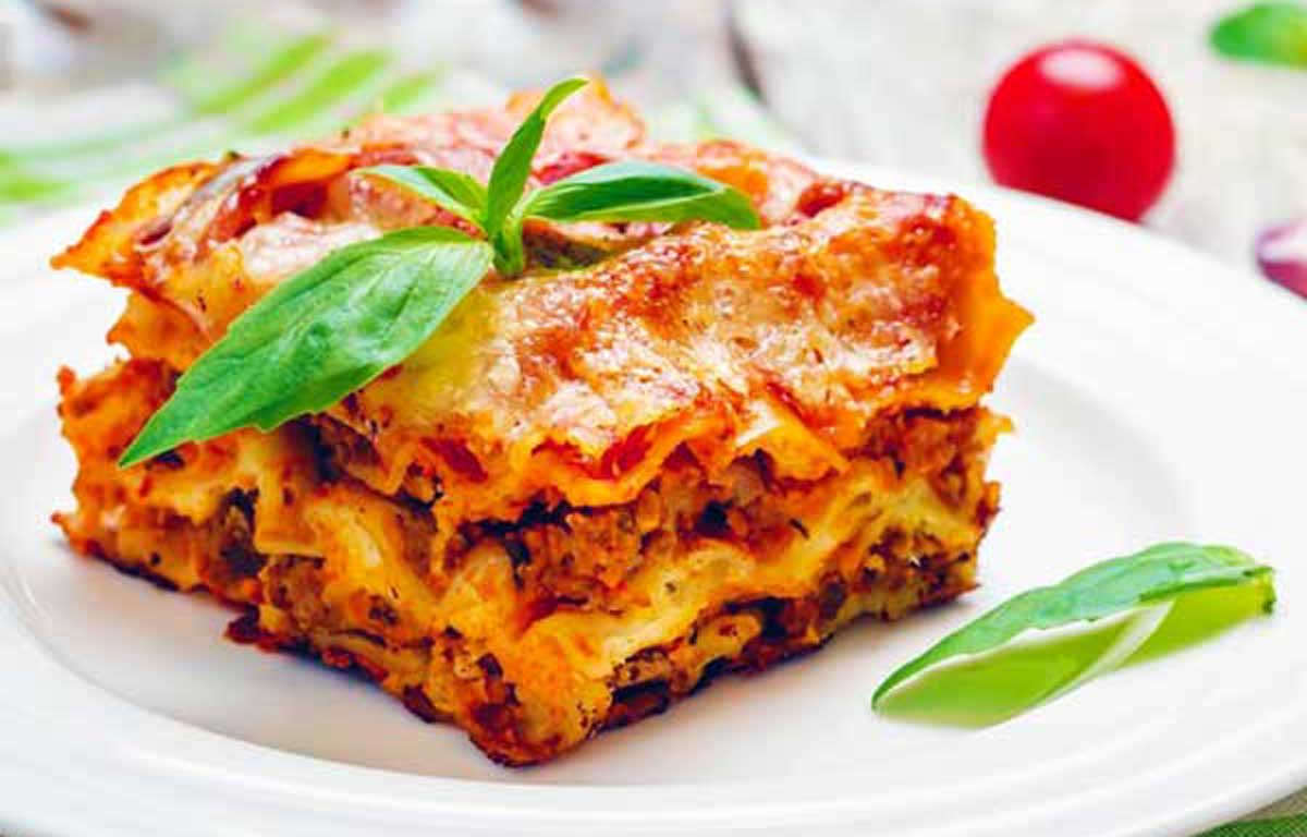 طرز تهیه لازانیای خانگی خوشمزه و پنیری به همراه ویدیو آموزشی🧀