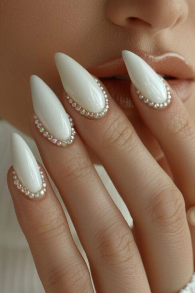  ناخن عروس: زیباترین طراحی‌ها برای روز خاص زندگی شما💅