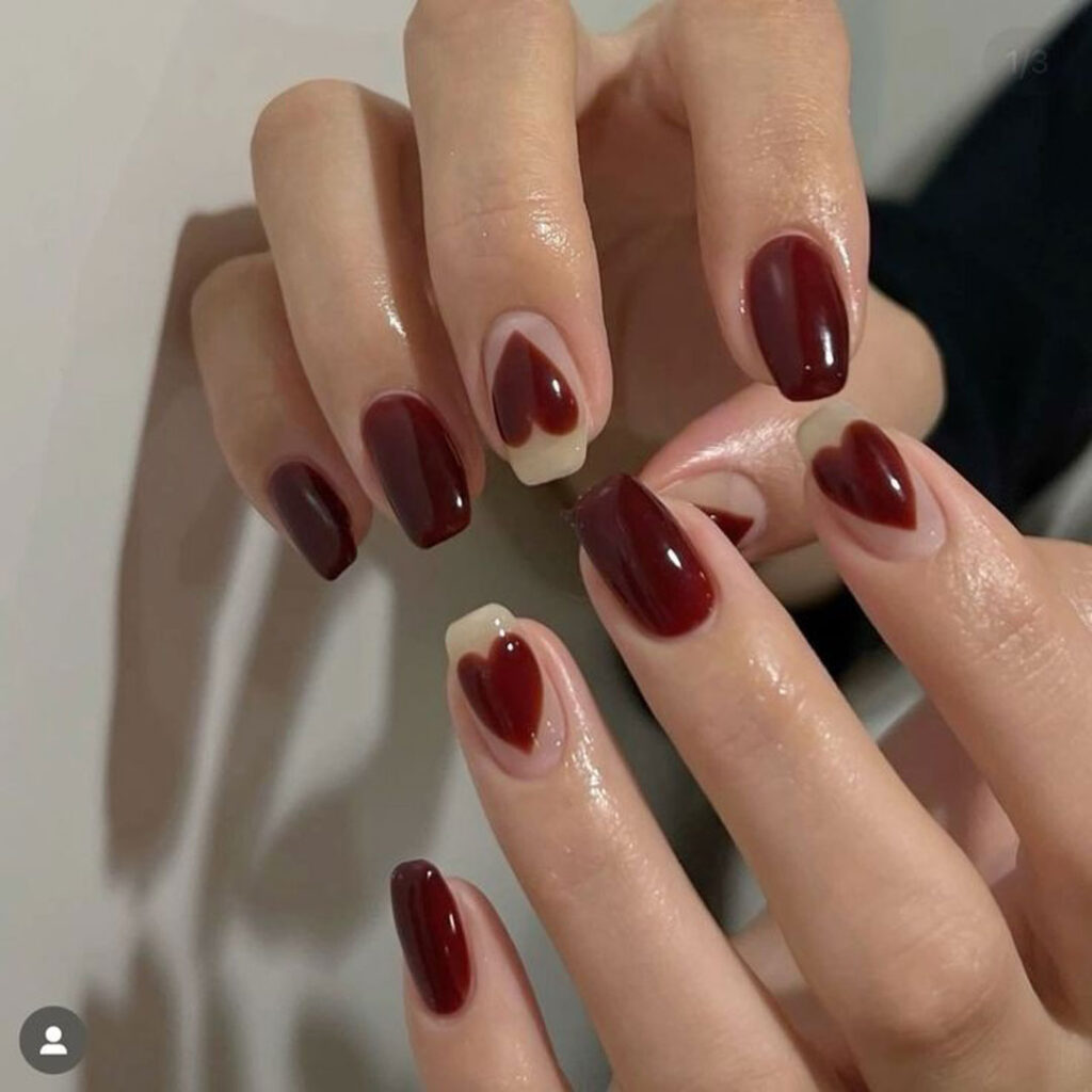 طراحی ناخن فانتزی با لاک قرمز