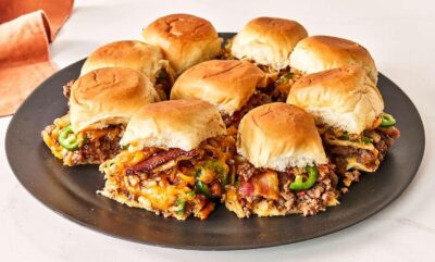 طرز تهیه مینی برگر کشوئی کوک بوی خوشمزه و پنیری