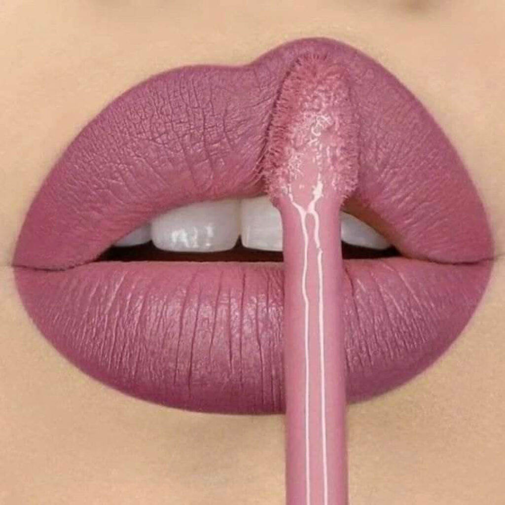 رژ لب‌ ترند تابستانی بنفش
