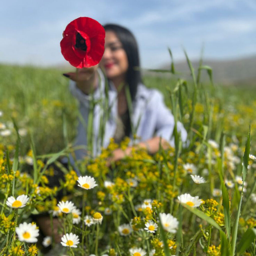 ژست‌ فانتزی دخترانه برای عکاسی