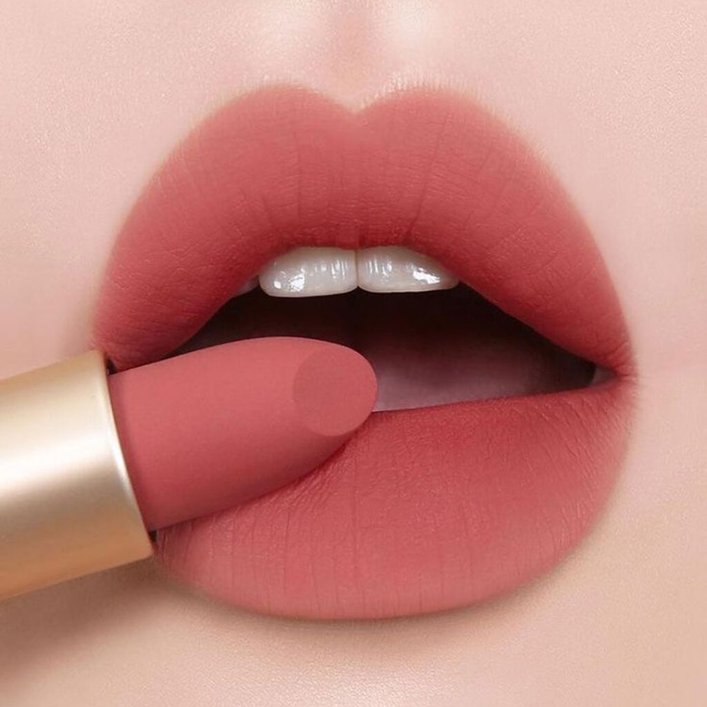 زیباترین رنگ رژ لب برای میکاپ‌