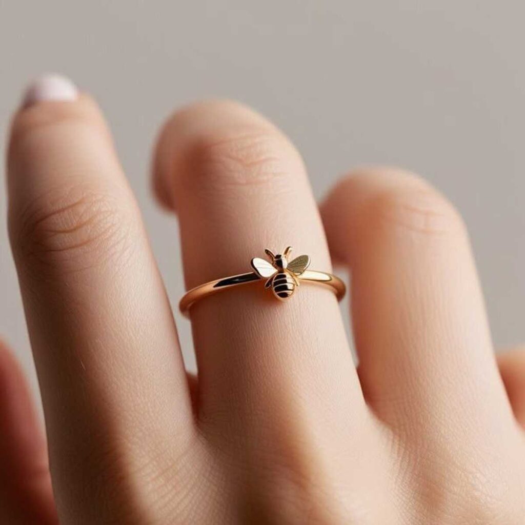 10 مدل انگشتر زیبا و مینیمال دخترانه که عاشقش می‌شید 💍