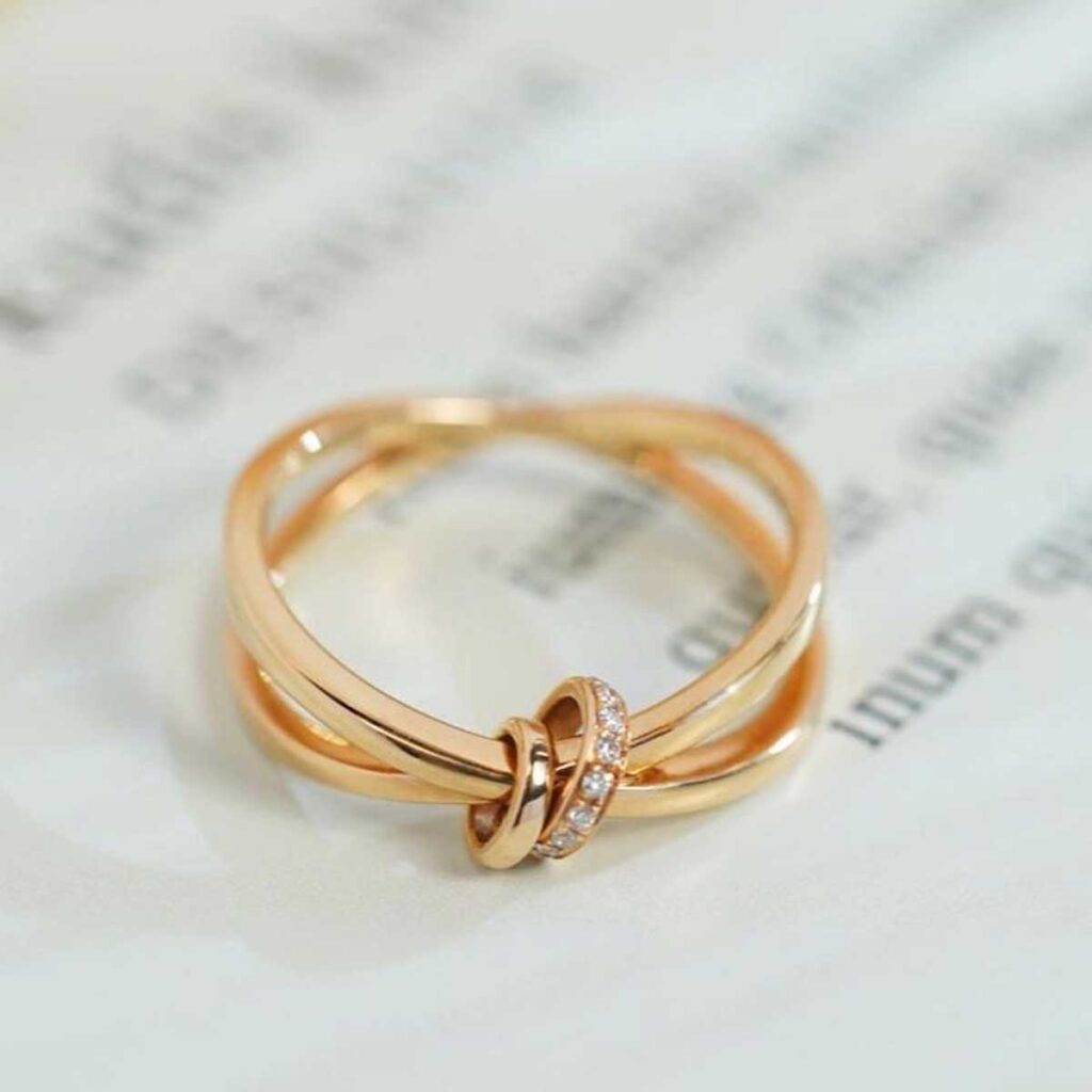 10 مدل انگشتر زیبا و مینیمال دخترانه که عاشقش می‌شید 💍