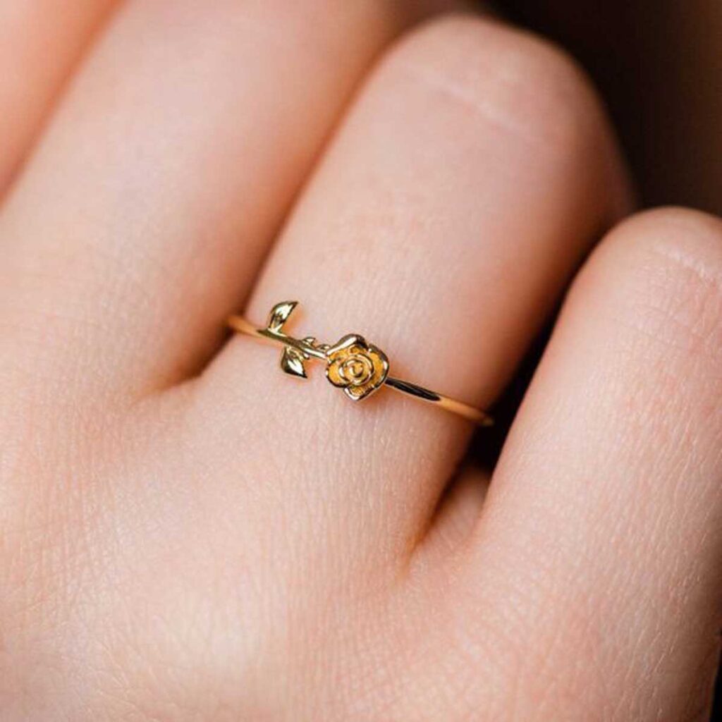 10 مدل انگشتر زیبا و مینیمال دخترانه که عاشقش می‌شید 💍