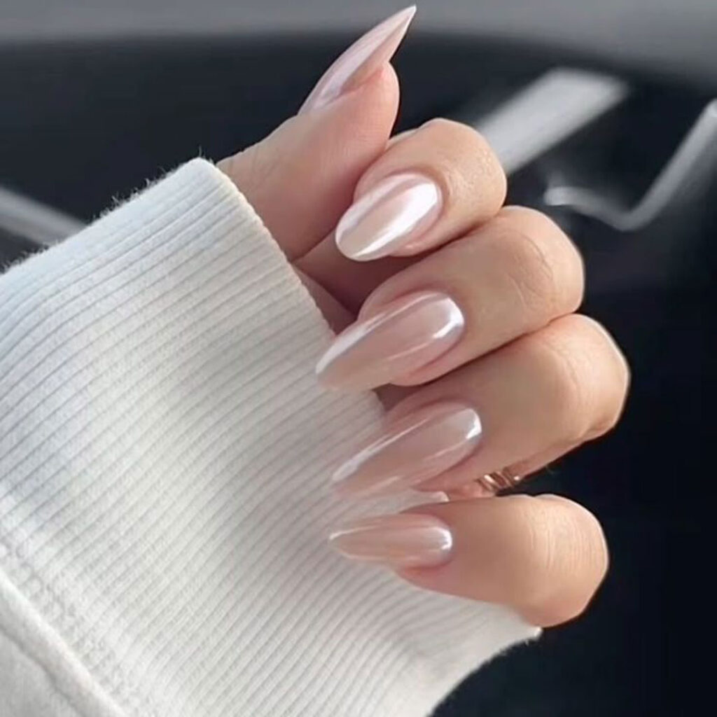 مدل‌ ناخن کروم مینیمال
