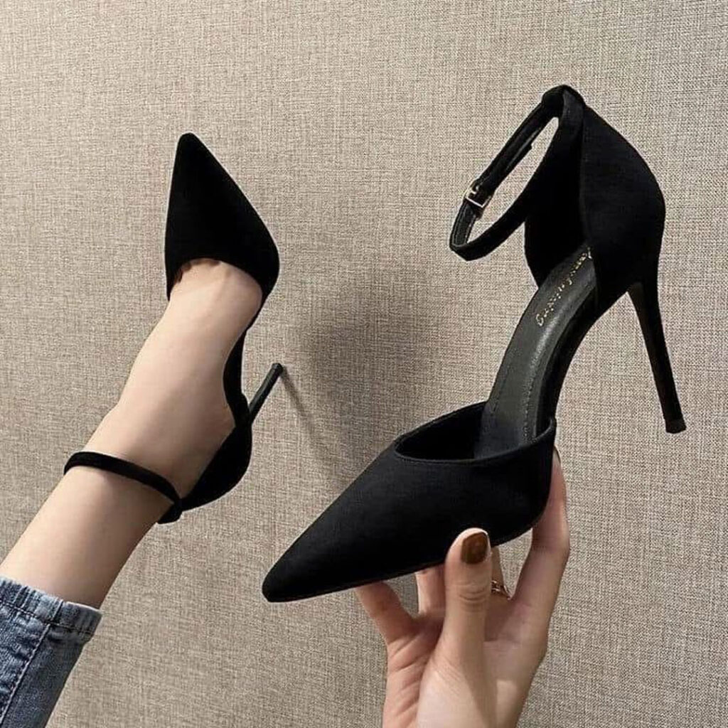 کفش پاشنه بلند مینیمال