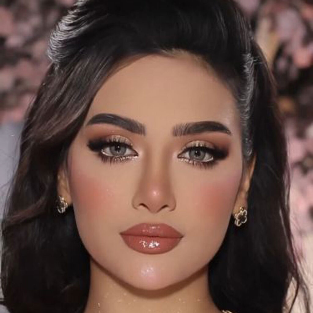 آرایش‌ لاکچری و پر زرق‌ و برق عربی