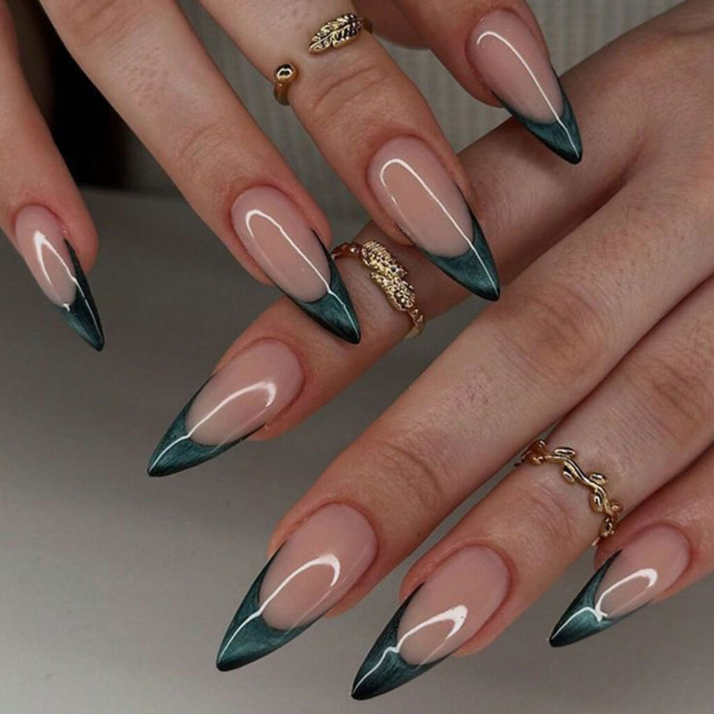 مدل ناخن فرنچ چشم گربه‌ ای 
