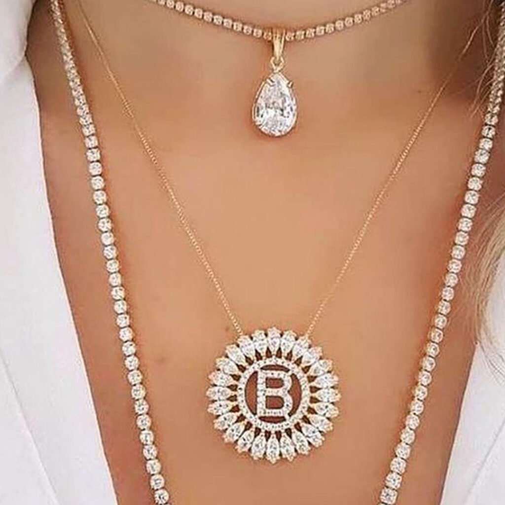 گردنبند حلقه‌ ای خاص و زیبا