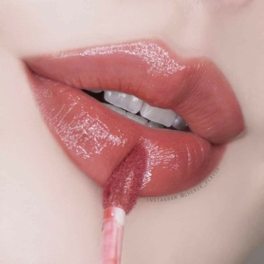 رنگ رژ لب مینیمال