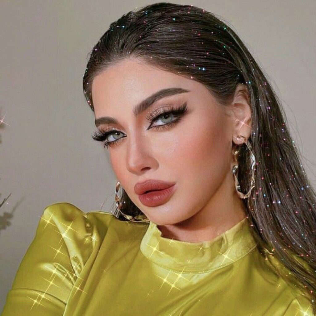 زیباترین آرایش مجلسی دخترانه