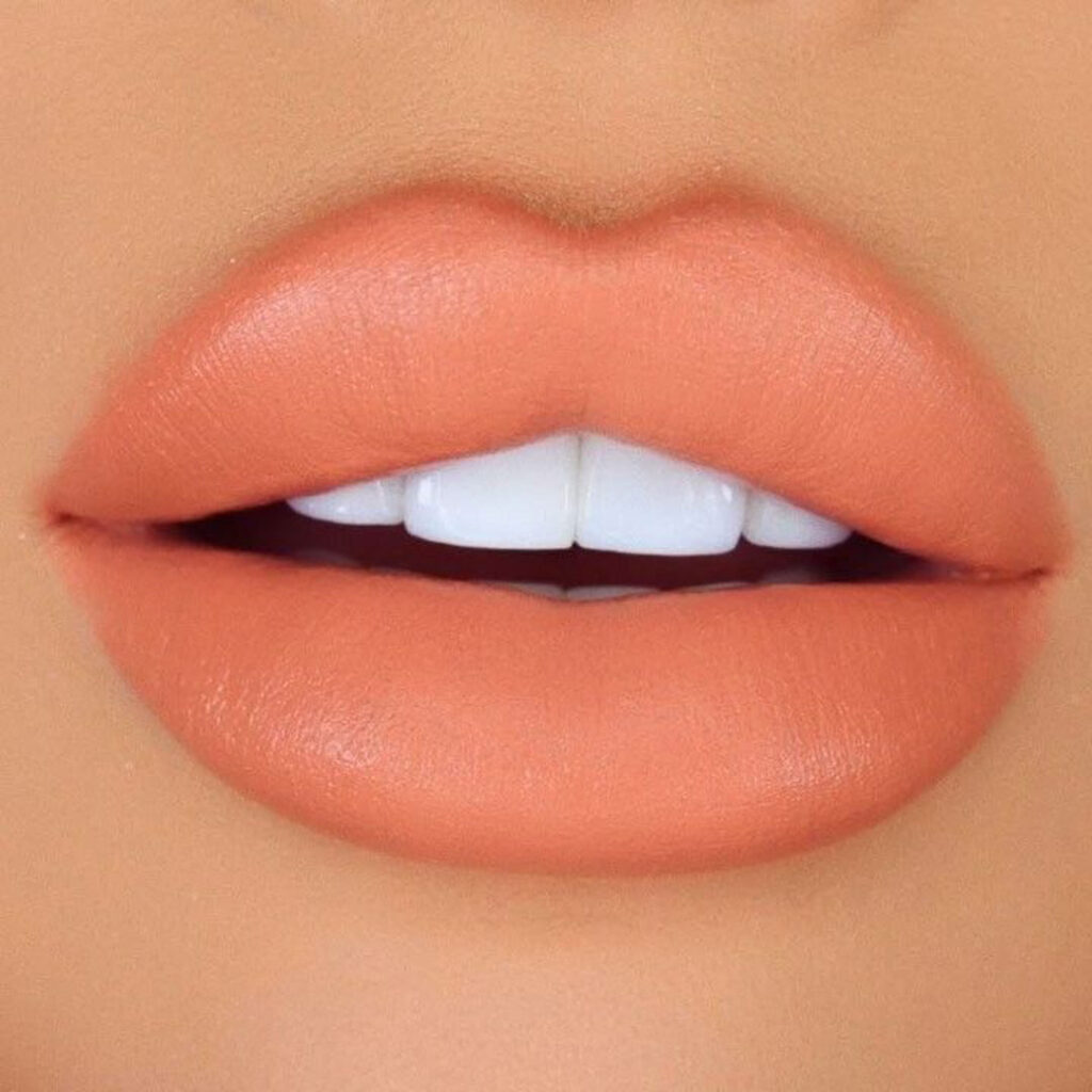 رنگ‌ های رژ لب نارنجی