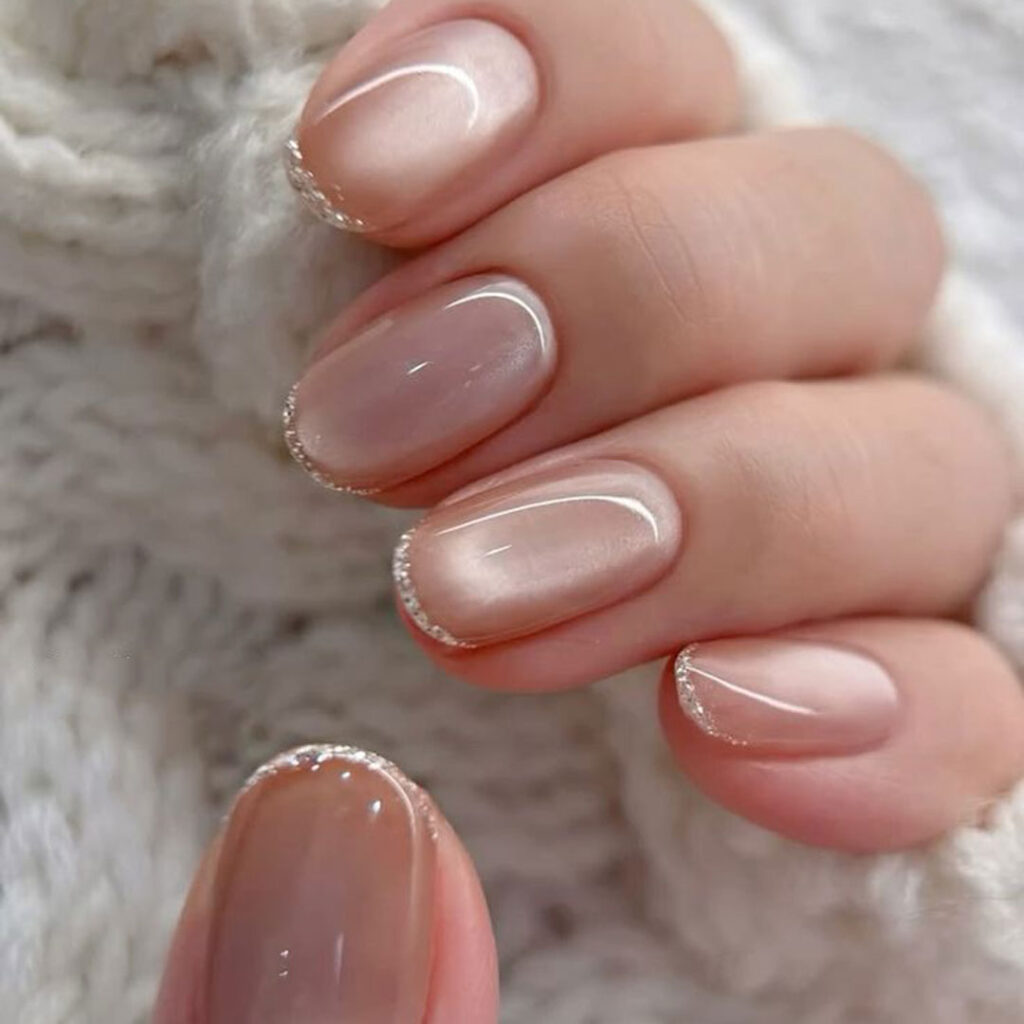 طراحی ناخن مینیمال آیس
