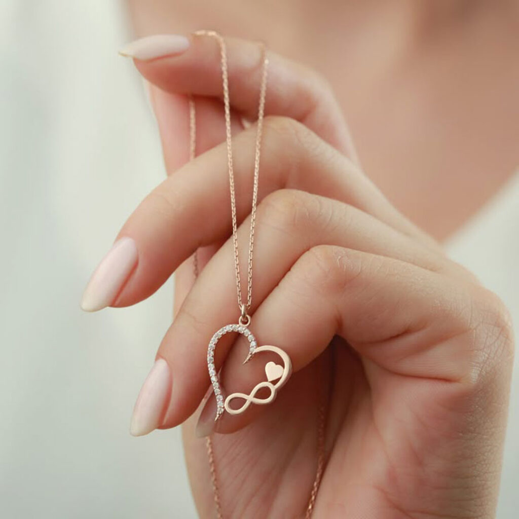 گردنبند طرح قلب شیک