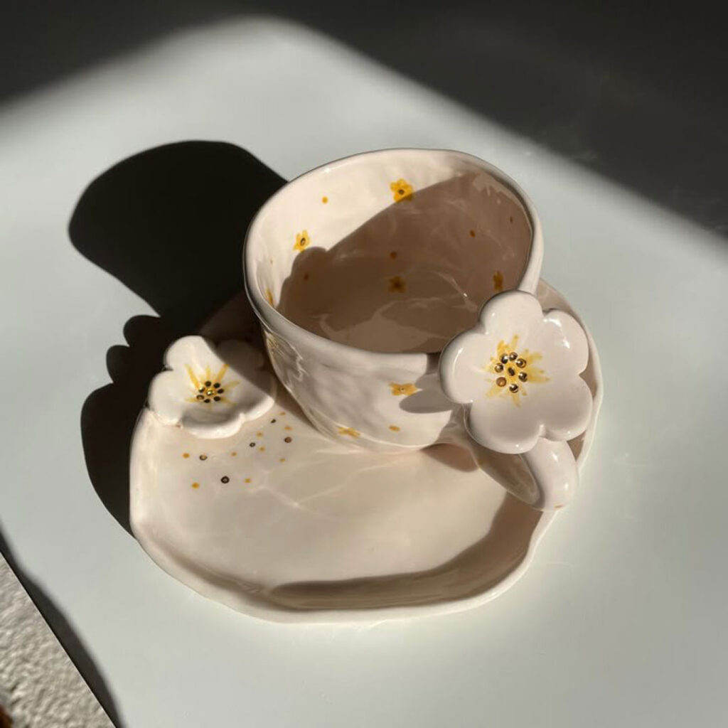 فنجان‌ طرح گل