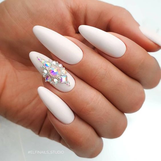 ژلیش ناخن عروسی شیک و خاص