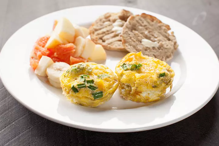 مافین صبحانه تخم‌ مرغ و بروکلی و پنیر
دستور پخت ساده و خوشمزه برای کودکان