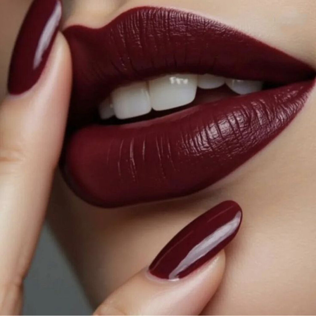 رنگ رژ لب زرشکی پاییز