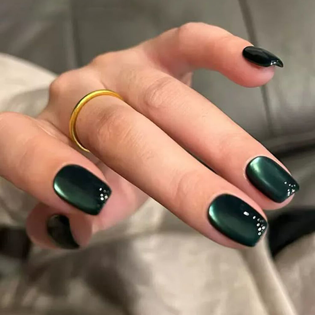 ناخن چشم گربه‌ ای با رنگ‌   مدرن