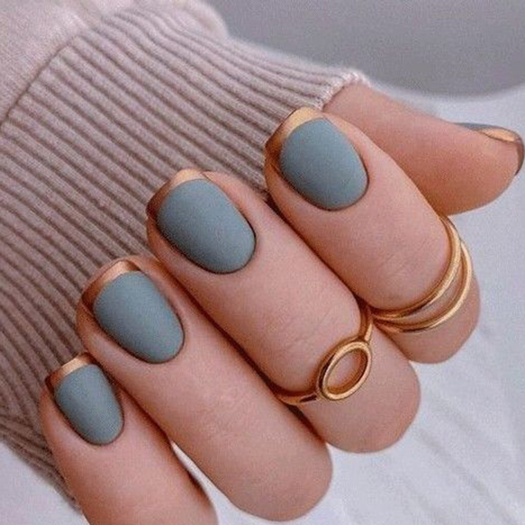 ناخن طوسی فرنچ
