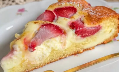 🥧 کیک توت فرنگی کرمدار؛ دسر خوشمزه و لاکچری برای مهمانی‌ ها
